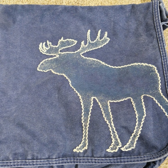 VTG Abercrombie & Fitch Messenger Bag Moose Embroidered Crossbody Bella Swan Y2K - Picture 3 of 9